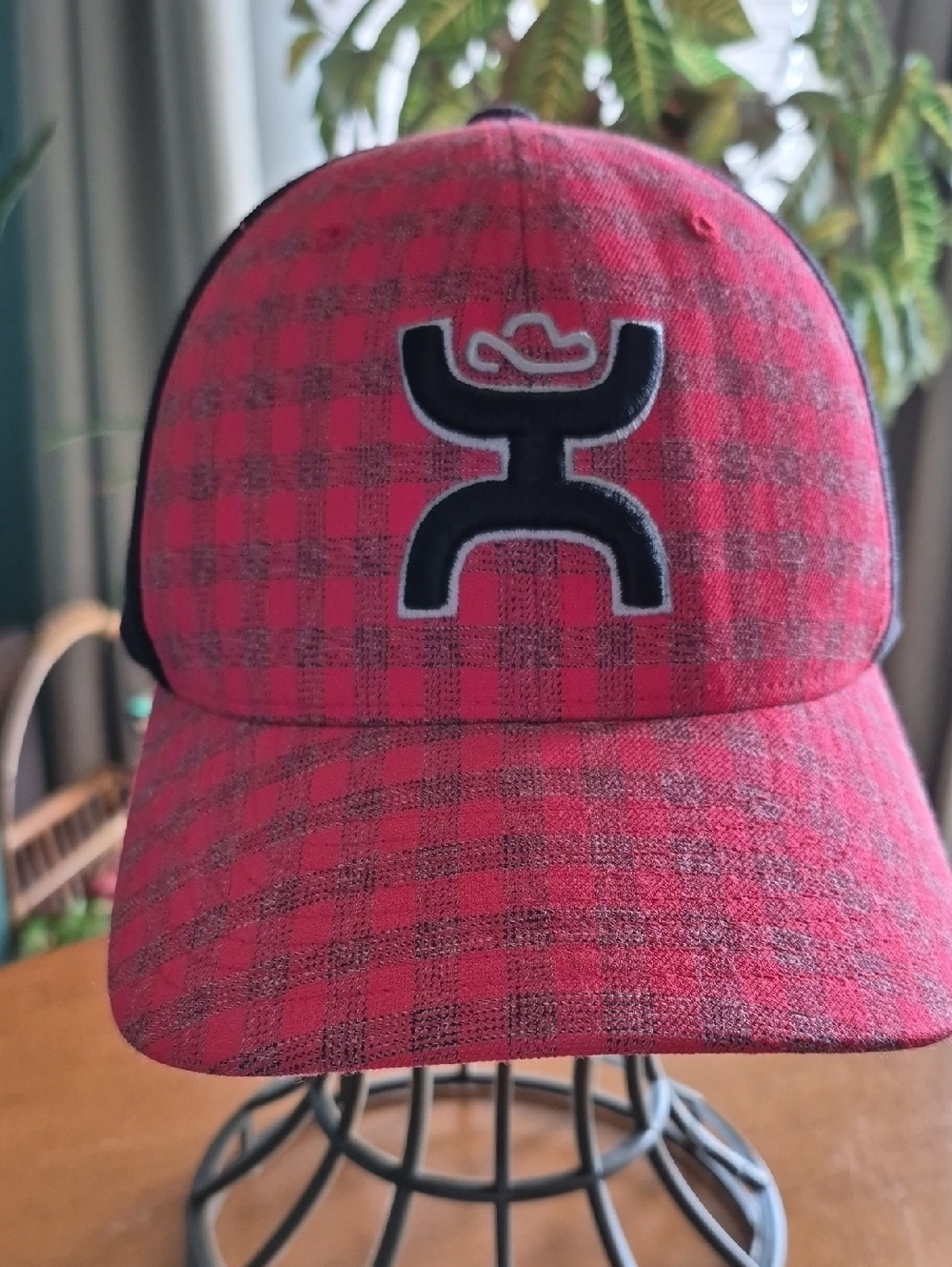 Hooey Flexfit Red Plaid Baseball Cap with Black Logo Sz S-M